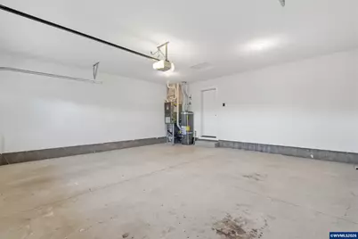 197 NW Bonanza Av, Dallas, OR 97338 - Photo 29