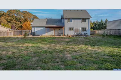 3382 NE Clearwater Dr, Albany, OR 97321 - Photo 3