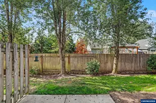 211 Silver (2H) St, Silverton, OR 97381 - Photo 31