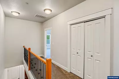 211 Silver (2H) St, Silverton, OR 97381 - Photo 19