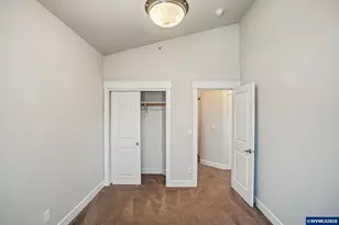211 Silver (2H) St, Silverton, OR 97381 - Photo 21