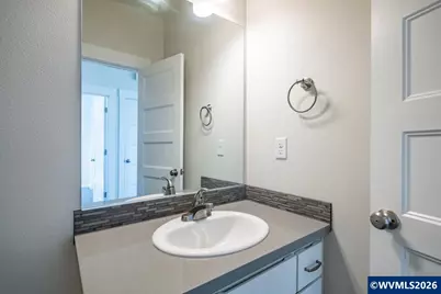 60 N 8th St, Lebanon, OR 97355 - Photo 19