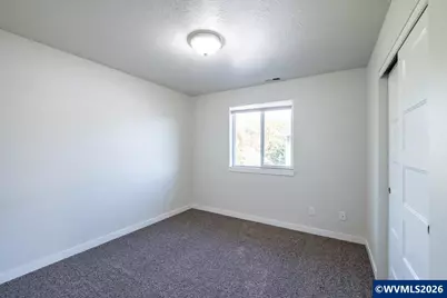 60 N 8th St, Lebanon, OR 97355 - Photo 17