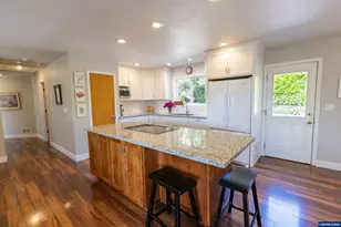 583 Canberra Dr, Philomath, OR 97330 - Photo 21