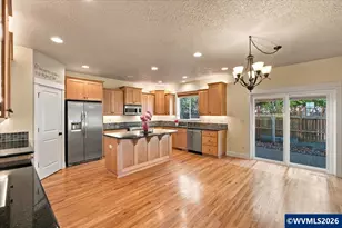 2389 Scenic Dr NW, Albany, OR 97321 - Photo 7