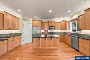 2389 Scenic Dr NW, Albany, OR 97321 - Photo 9
