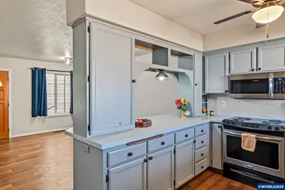 2027 Queen Av SE, Albany, OR 97322 - Photo 13