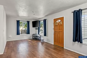 2027 Queen Ave SE, Albany, OR 97322 - Photo 5