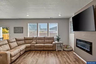 5633 Earth Pl NE, Salem, OR 97305 - Photo 9