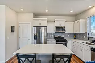 5633 Earth Pl NE, Salem, OR 97305 - Photo 15