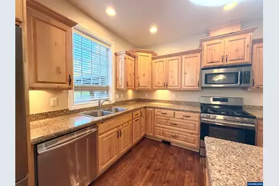 2753 NW Hayes Av, Corvallis, OR 97330 - Photo 9