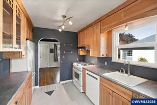 2070 19th St NE, Salem, OR 97301 - Photo 13