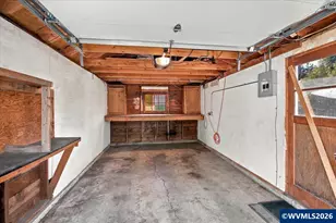 2070 19th St NE, Salem, OR 97301 - Photo 33