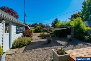 2070 19th St NE, Salem, OR 97301 - Photo 39