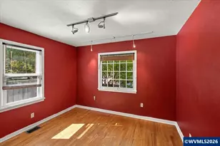 2070 19th St NE, Salem, OR 97301 - Photo 17