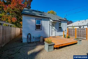 2070 19th St NE, Salem, OR 97301 - Photo 37