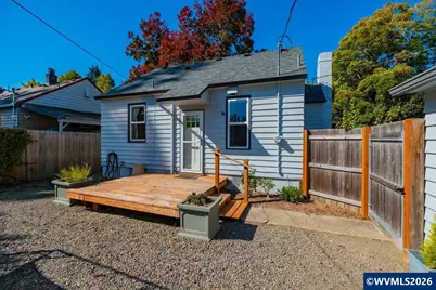 2070 19th St NE, Salem, OR 97301 - Photo 35