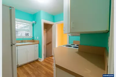 495 20th St SE, Salem, OR 97301 - Photo 9