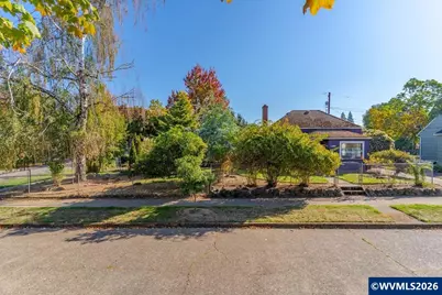 2090 4th St NE, Salem, OR 97301 - Photo 5