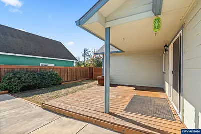 18 Village Lp, Creswell, OR 97426 - Photo 27