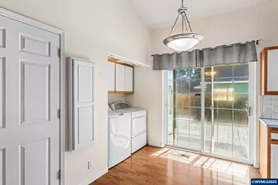 18 Village Lp, Creswell, OR 97426 - Photo 15