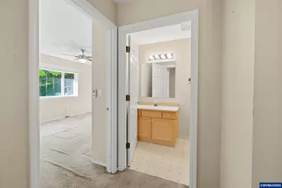 9721 SW Tualatin Rd, Tualatin, OR 97062 - Photo 25
