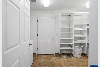 9721 SW Tualatin Rd, Tualatin, OR 97062 - Photo 17