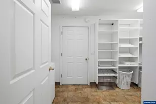 9721 SW Tualatin Rd, Tualatin, OR 97062 - Photo 17