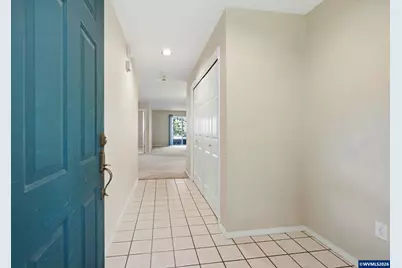 9721 SW Tualatin Rd, Tualatin, OR 97062 - Photo 5