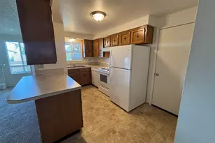 4196 47th Ave NE, Salem, OR 97305 - Photo 5