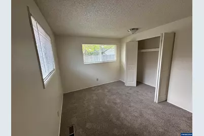 4196 47th Av NE, Salem, OR 97305 - Photo 11