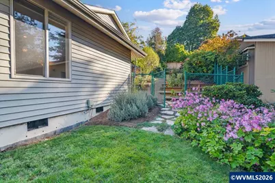 5048 Jones Rd SE, Salem, OR 97306 - Photo 43