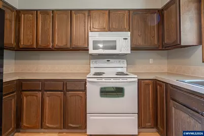 319 Marr Ct N, Monmouth, OR 97361 - Photo 9