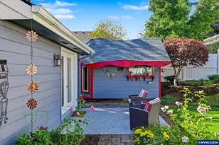 260 NW Elderberry Ln, Dallas, OR 97338 - Photo 33