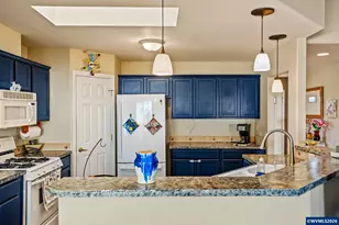 260 NW Elderberry Ln, Dallas, OR 97338 - Photo 15