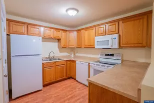 3555 Middle Grove Dr NE, Salem, OR 97305 - Photo 7