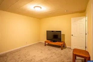 3555 Middle Grove Dr NE, Salem, OR 97305 - Photo 13