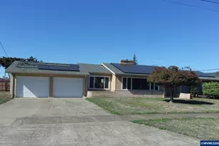 136 NE Ash St, Sheridan, OR 97378 - Photo 1