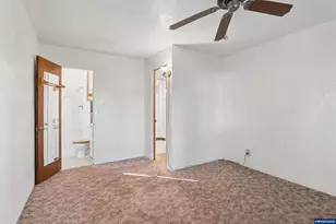 82600 Green Valley St, Creswell, OR 97426 - Photo 9