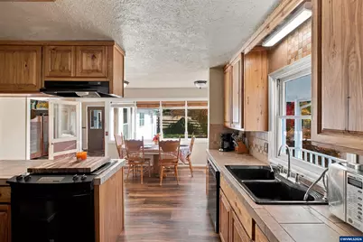 45979 Whiskey Butte Dr, Sweet Home, OR 97386 - Photo 9