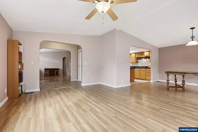 1271 SW Phyllis Dr, McMinnville, OR 97128 - Photo 7