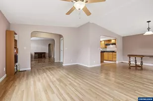 1271 SW Phyllis Dr, McMinnville, OR 97128 - Photo 7