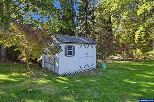 1271 SW Phyllis Dr, McMinnville, OR 97128 - Photo 39