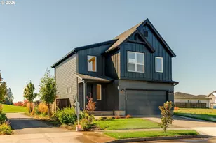 808 Magnolia Ave, Woodburn, OR 97071 - Photo 1