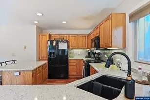 1220 Tamara Ave S, Salem, OR 97306 - Photo 19