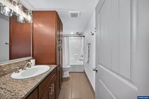 768 Browning Ave S, Salem, OR 97302 - Photo 15