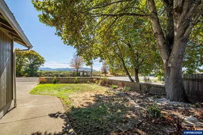 408 W Bishiop Wy, Brownsville, OR 97327 - Photo 33