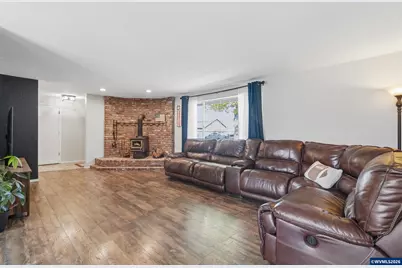 740 W Maple St, Lebanon, OR 97355 - Photo 7