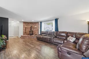 740 W Maple St, Lebanon, OR 97355 - Photo 7