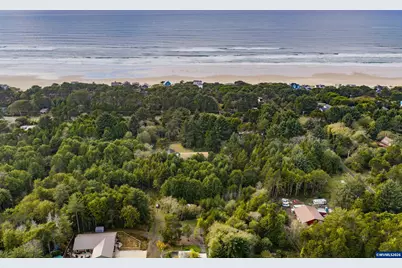 Ne Washington St, Yachats, OR 97498 - Photo 3